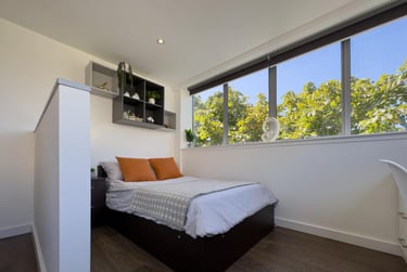 1 bed studio, 170 Armada Way, City Centre, Plymouth, PL11LB - Image 2